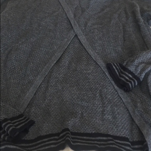 Rag and Bone gray open back sweater - Picture 3 of 3
